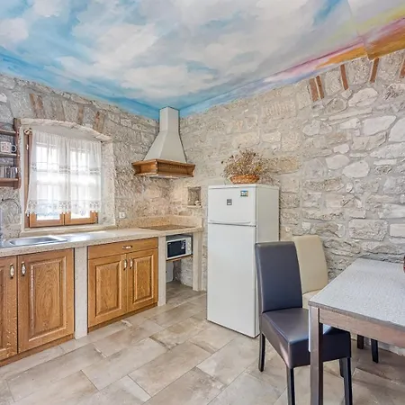Guest house Silvano Radosi Kadumi