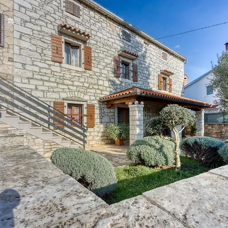 Silvano Radosi Kadumi